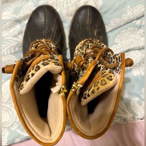Women’s Sperry Leopard Duck Boots 🥾